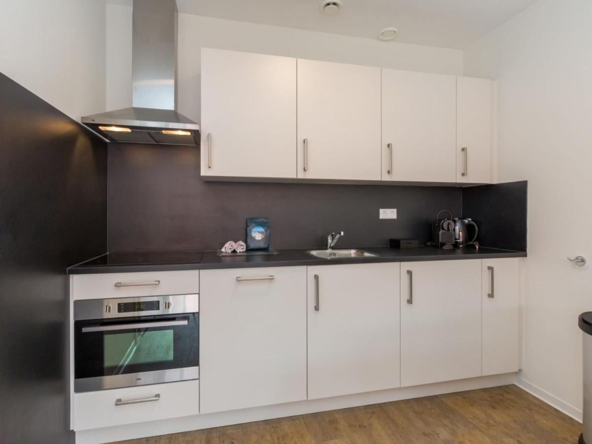 Apartment Near Beach In Заутеланде Екстериор снимка
