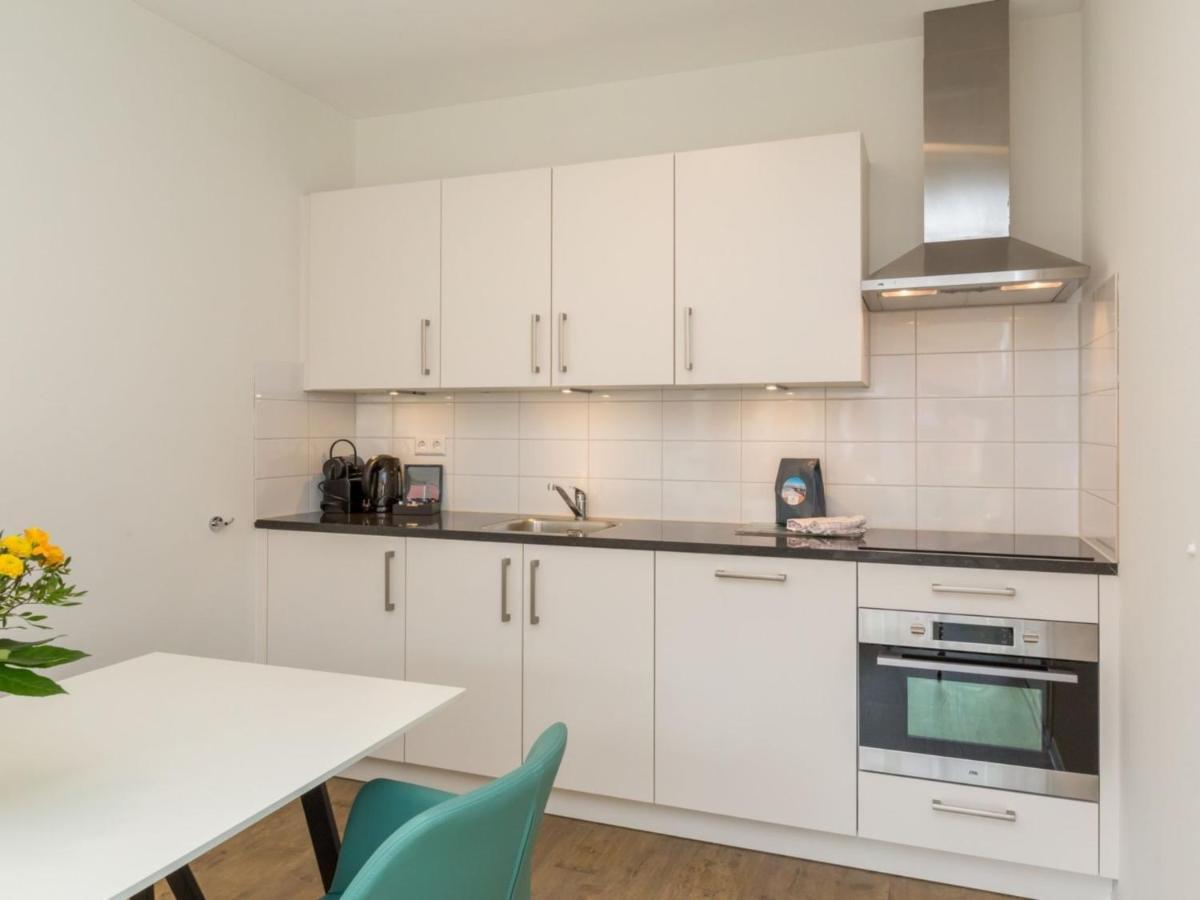 Apartment Near Beach In Заутеланде Екстериор снимка