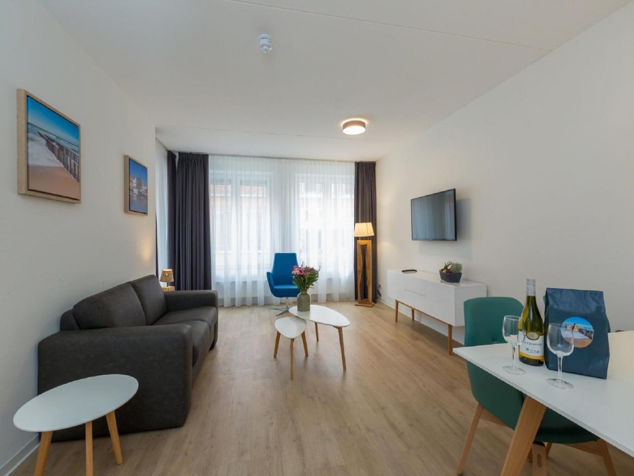 Apartment Near Beach In Заутеланде Екстериор снимка